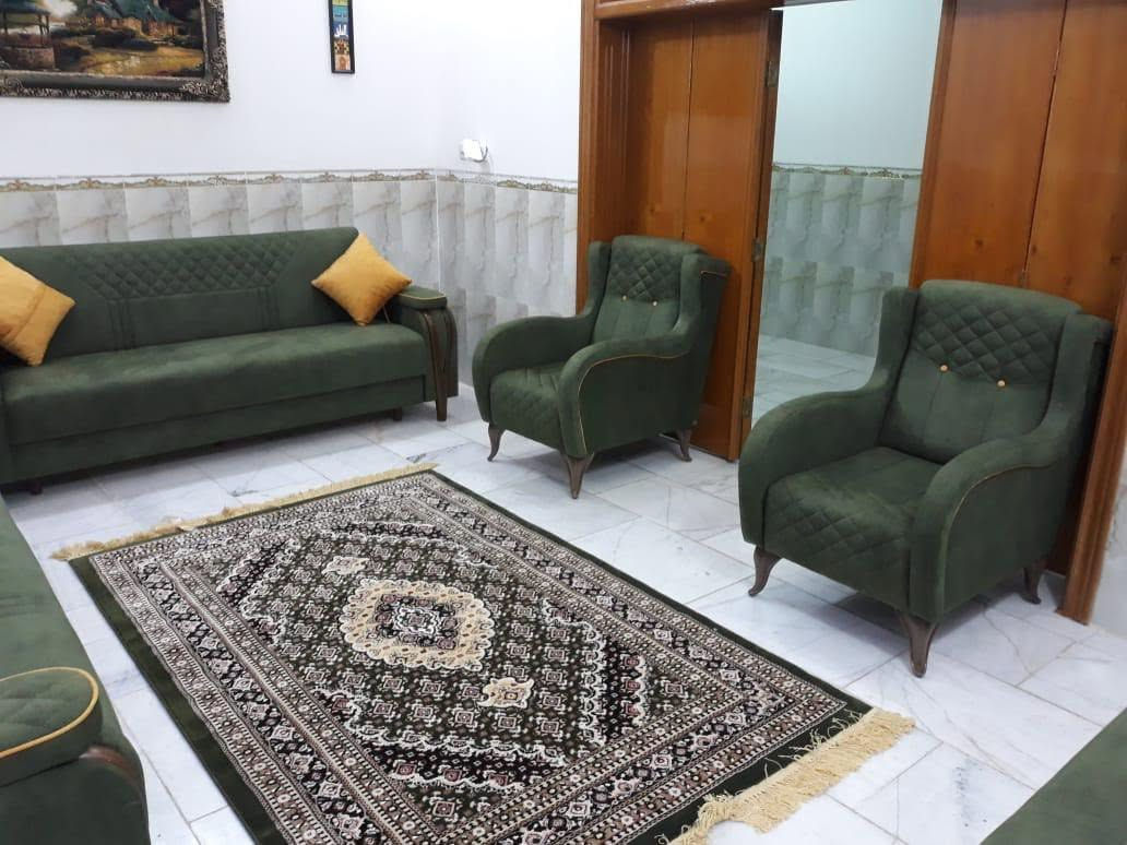 � دار للبيع – فرصة مميزة في حي الزهراء

📍 الموقع: حي الزهراء – خلف ملحق روان، ثالث دار عن الشارع الرئيسي (شارع 6)، بالقرب من حلويات منار.

📐 المساحة: 100 م²
🏠 الواجهة: 10 أمتار
🏢 الطابق: طابقين
🛏 التفاصيل:

* 3 غرف نوم
* صالة استقبال
* بناء جناي درجه اولى

⭐ مميزات العقار:

* موقع مميز جداً وقريب من الشارع الرئيسي.
* بداية حي الزهراء وقرب الروان
* مناسب للسكن أو للاستثمار

📞 للاستفسار:
مكتب جوهرة النجف للعقار

***********
