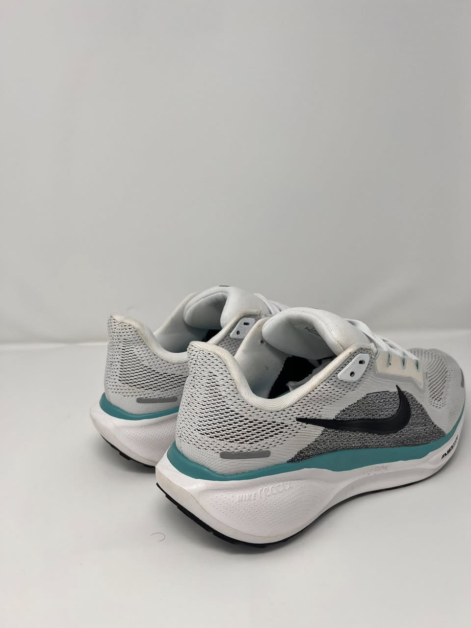 باله اصلي قياس ٤٢،  نظافه ٩٥٪؜   ، وزن خفيف وشكل مميز السعر ٣٥ الف دينار


**إذا كنت صاحب هذا الإعلان وتريد حذفه لأي سبب، رجاءا أرسل رسالة إلى الدعم الفني**