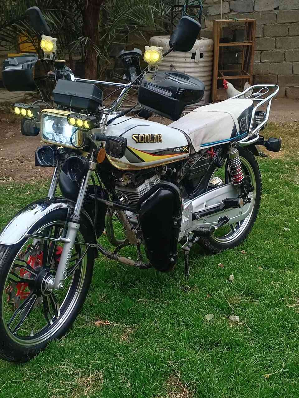 #  سلام عليكم دراجه خير من الله وكدامكم مثل تصوير
  الموديل 2025  دراجه ما ناقصه شي بسيط جدا صفاحيه  أوراق كامله اصوليه السعر ب 700 وبيها مجال شي قليل   شرط كفاله من تنقيص وتبخير ولخربطه الانتصال او وتساب ***********
