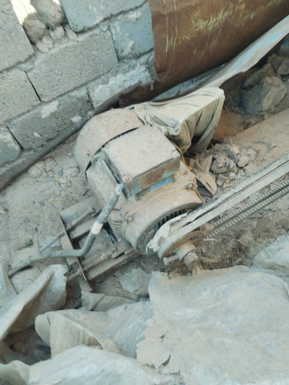 ماطور  للبيع 15حصان خنزيره 4×4 هي والصوندات مالته
***********
