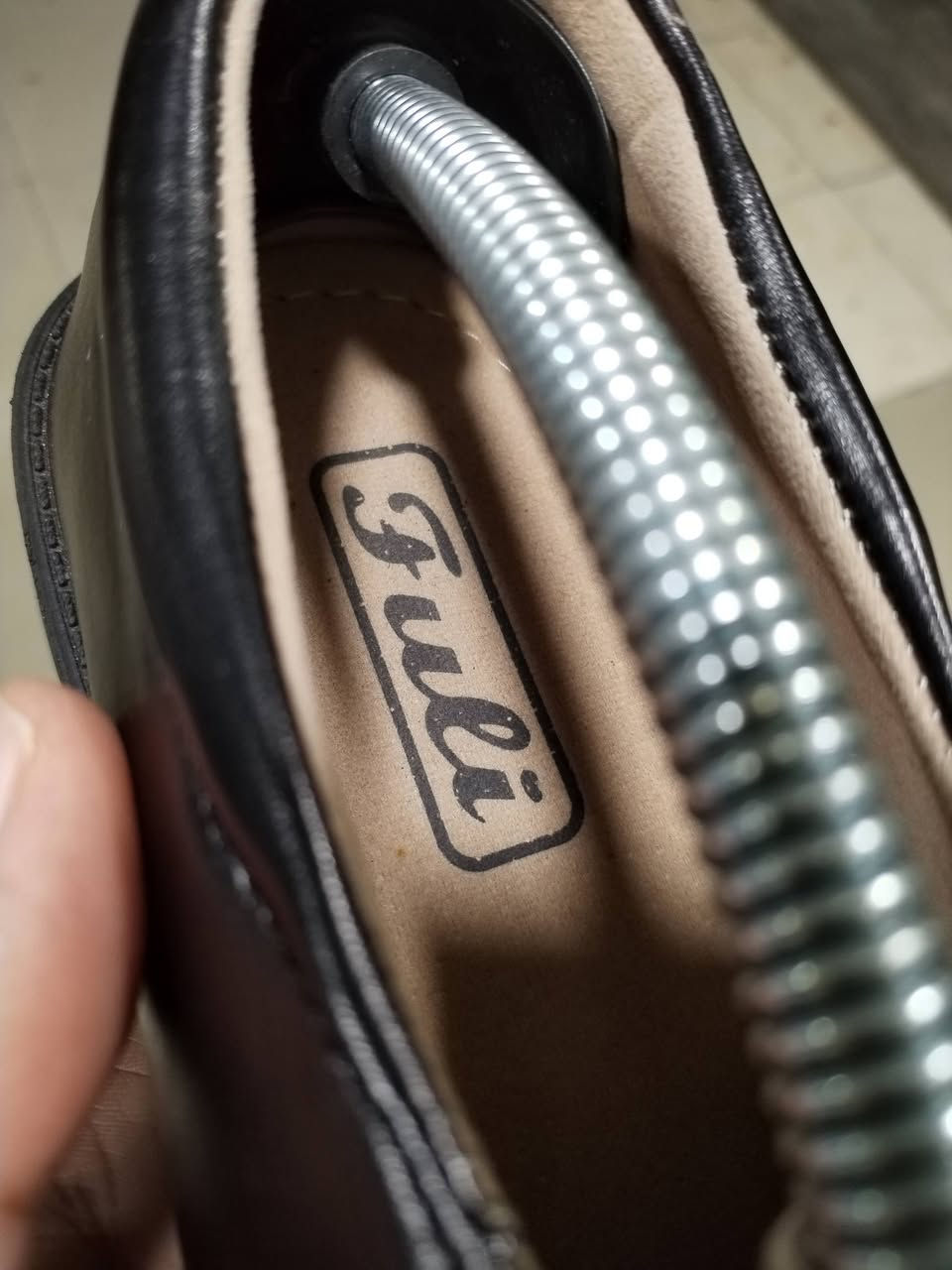 فلات طبي ماركة فيولي
أصلي وكالة اورجنال 
بالة اوربي نظافة 💯 أخو الجديد 
قياس 42 طول القدم 26 ونص 
ريشة فول طبي جوكر كجول ورسمي 
للحجز على خاص 
أو مراسلة واتساب ***********
توصيل لكل محافظات العراق
