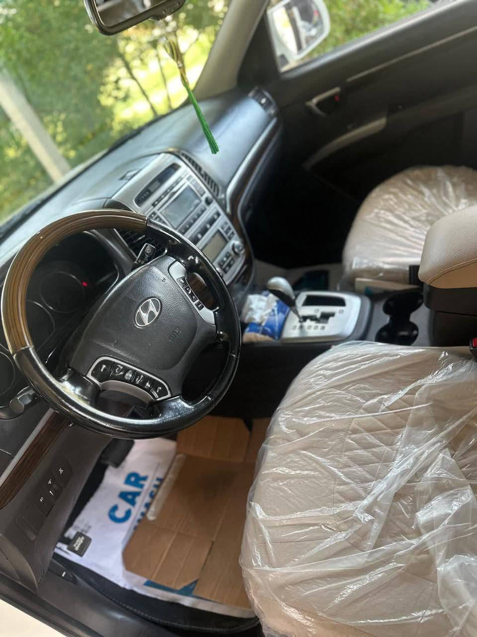 سلام عليكم سنتافسه موديل 12خليجي 
مثل ما واضحه بصوره مانقصه أي شيء 
سعر 170$مكاني فلوجه الاتصال ***********
