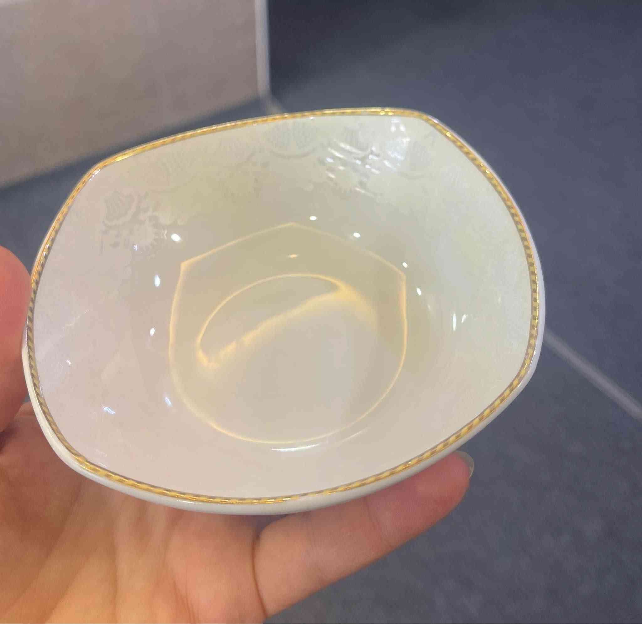 سيتى ميوان ٢٤ نةفةرى نرخ ١٠٠ هةزار قفل Singapore


**إذا كنت صاحب هذا الإعلان وتريد حذفه لأي سبب، رجاءا أرسل رسالة إلى الدعم الفني**