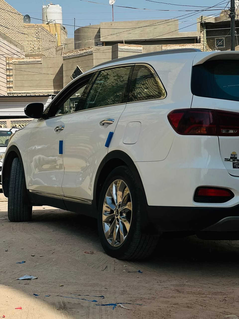 كيا سورنتو  2020 فوول بانوراما

ملاحظة: (مبدل كازكيت) والسياره  ماشية قليل بعدها 61

رقم بغداد دولي سنوية ل ٢٠٣٠

كفاله عامه من الصبغ
 بيها بارد شبر فقط بطرف باب السايق وكلشي واضح بالصور
 والسونار عالخاص.

مواصفات 

1_حجم محرك 6سلندر 

2_تحكم ستيرن 

3_كروز سرعه (تحكم سرعه بالستيرن) 

4_شاشه حجم ٨ وكامره

5_ شاشه ترحيب (((( جي بي إس )))

6_يدات نيكل بلادي 

7 منظومه زنون بلادية 

8_لدات امامي خلفي 

9_علامه سورنتو بالدوسه 

10_مري جانبيه شفط كهربائي 

11_كشنات جلد بلادي الارضيه جلد اصلي 

12_بصمه تشغيل +بصمه ابواب 

13_ أشاره ترحيب باليدات عند الاقتراب 

11_كشنات كهرباء عدد 2 

15_حساسات امامي وخلفي 

16_لايت ثلاث عدسات بلادي 

17_انظمه قيادة عدد 4

18_ 3 قطع تبريد  

19 _سبعه راكب 

20_صندوق كهربائي 

21_عدادالكتروني مو عادي 

22_بانوراما

23_بردات خلفيه بلادي 

24 _جام اتو +حاكيه بلوتوث 

25 _ويل ستيل حجم ١٩

26_شحن واير ليس 

27_ سياره ماشيه 61 الف كيلو 

سياره جديده ربع ماتصرف عليها

تحياتي لكم جميعاً 

 ‭ ‭***********

السعر 255 مكاني كربلاء
