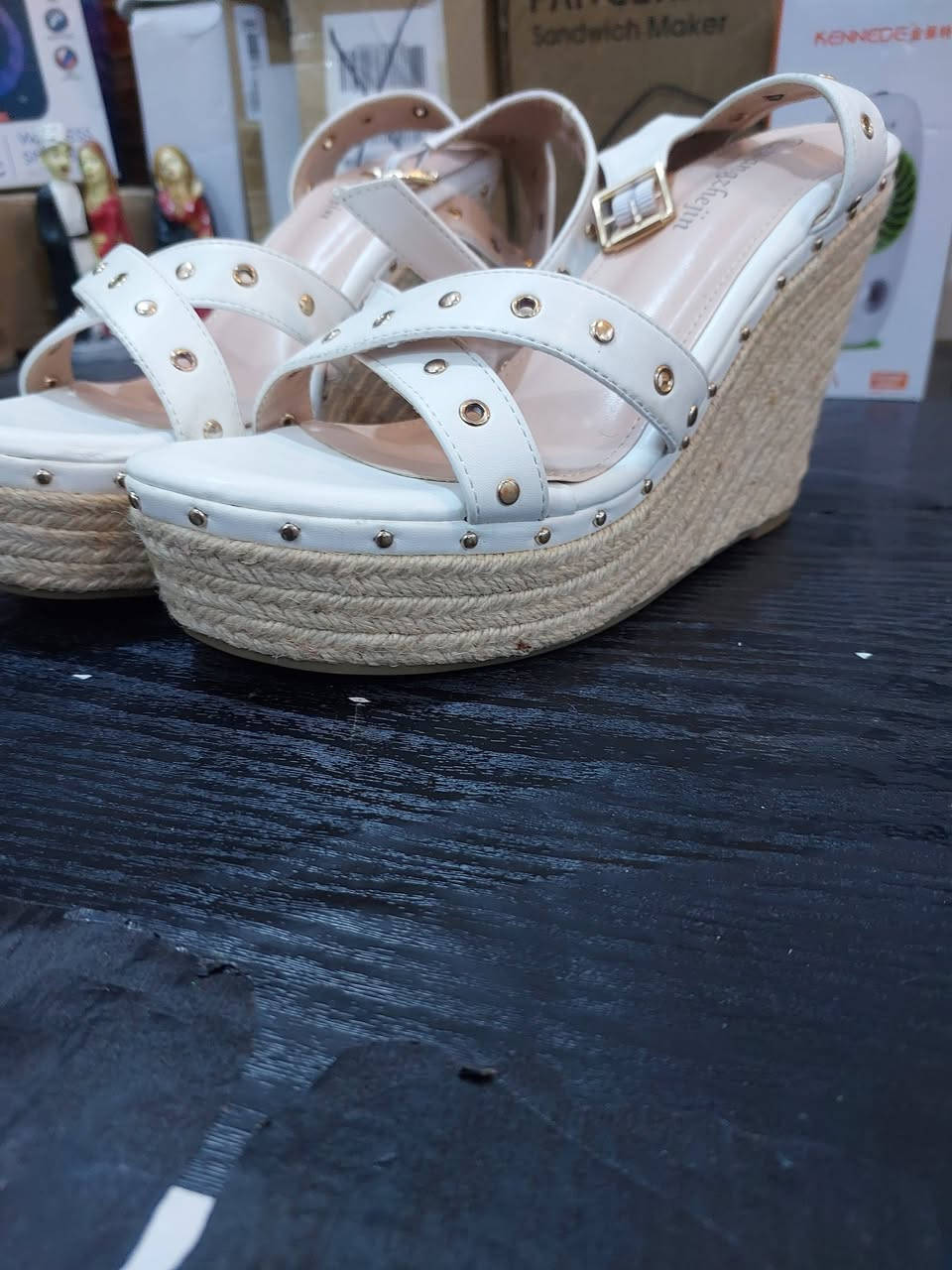 يلبس 39و40سعر 8


**إذا كنت صاحب هذا الإعلان وتريد حذفه لأي سبب، رجاءا أرسل رسالة إلى الدعم الفني**