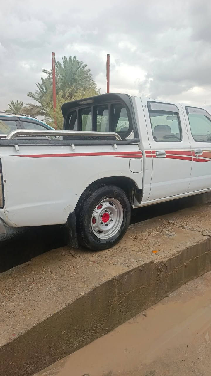 السلام عليكم خوان تيوته نيسان البيع مديل 2008السياره جاهزه مال جناي رقم ذي قار  أي محافظة تداور مشروع وطني مكان نجف الحيره أي ستفسا اتصال ***********
