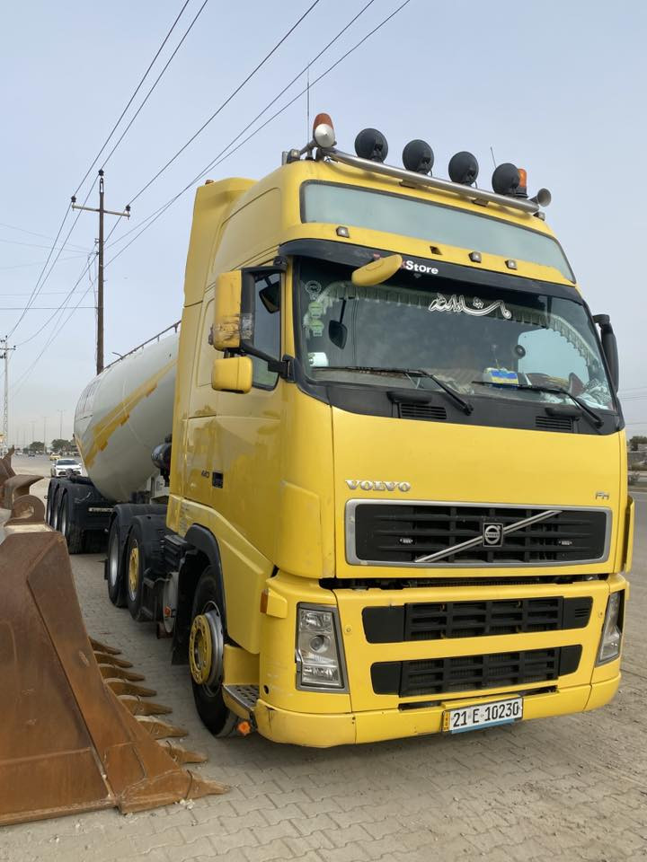 للبيع

من نوع : فالفو سنگل امامي

كير : اتوماتيك 

موديل : 2006

بطل سايلو سمنت من نوع : طارق حاجي

موديل : 2014

رقم جديد

سعر : 400$

سيارة جاهز للشغل

موجود في كركوك في معرض رافدين المركزي 
عنوان📍 كركوك شارع مطار مقابل جسر حزيران 

للاستفسار اتصال على الارقام 

0770-855-12-12

***********

***********
