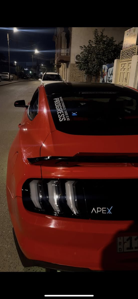 السلام وعليكم 
موستنك v6 2015 
ماشيه 90 ميل
مابيها حادث فقط بارد بالجاملغ الورا وشخط بالجاملغ الامامي عكس السائق باقي بدون تصليح 
جان بيها ويل عشرين وطبيت بطسه ف انكسرت بيها الفخذه مال جاملغ الامامي باقي السياره كفاله وغرفتها نظيفه دوشمه جديده ب2025
مكان السياره بصره رقمها بغداد باسمي 
رقمي وتساب ***********
