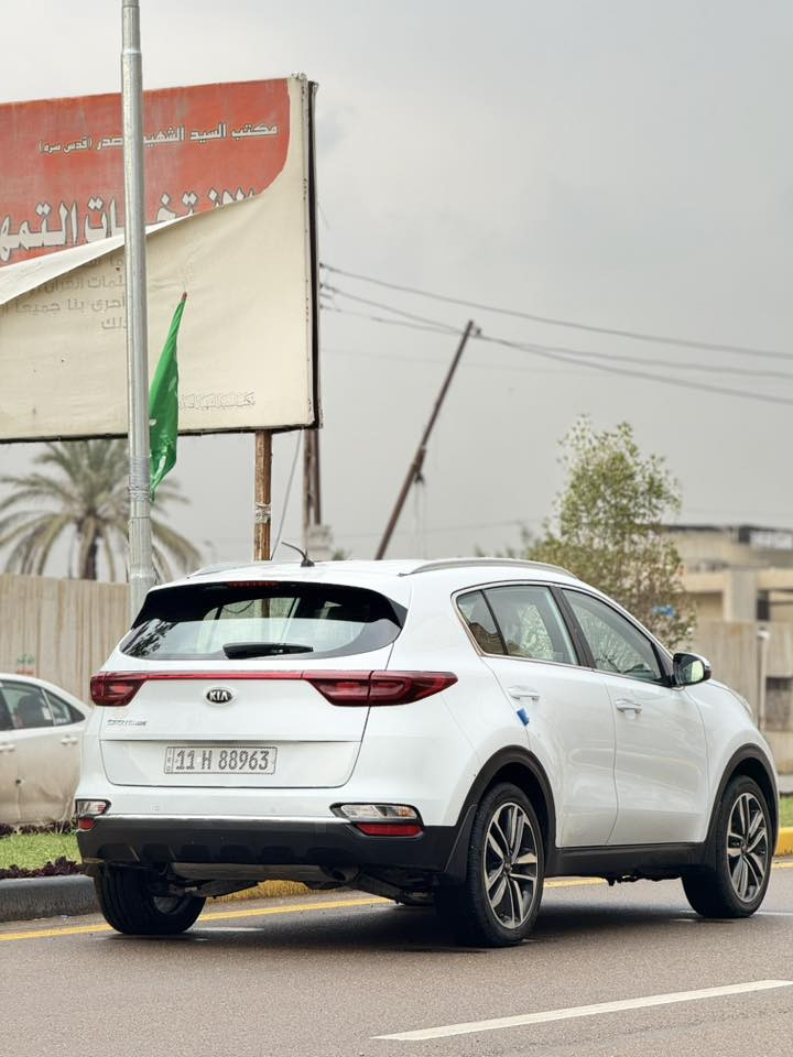 السلام عليكم 
للبيع كيا سبورتج خليجي
 الموديل 2020
سياره جديده مكفوله كفاله عامه
من الصبغ ولفتح ولبارد وشخط
ونص فول الشركه الدولية
 رقم بغداد نكليزي بسمي 
تخم تاير قبل شهر شاده 
سياره كامله بدون نقص ابد متعوب عليها 
وتجي تفحص وين ما يعجبك 
وسونار مرفق بل منشور
السعر(١٩٨) وبيه مجال حك الجيه 
مكاني بغداد 
الاستفسار***********
