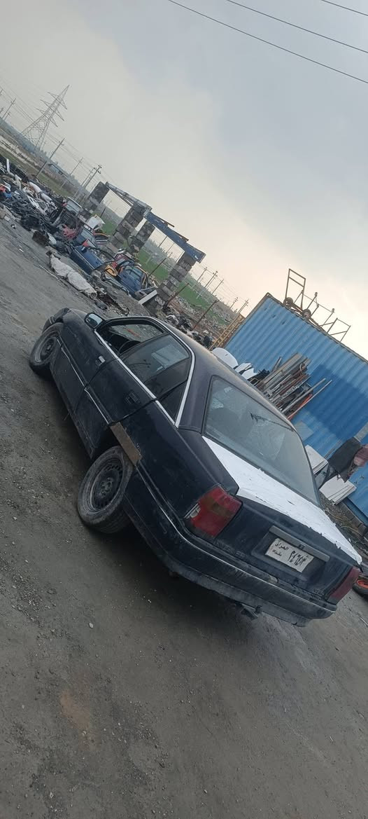 ئۆپڵ ئۆمیگا ئاڕم پلاستیک سلێمانی مۆدیل ١٩٨٨ بۆ فرۆشتن 
گێڕو مەکینەو ئەکسلی بەشەرت توندو تێۆڵە و بێکشەیە گەرمو فەڵچەو لایتی مەزبوتە ماڵی فەقیرە سعری ١٢ وەرەقەو مەجالێکی برایەنەی تێدایە شوێن ڕانیە ژ.م *********** رانية, السليمانية
