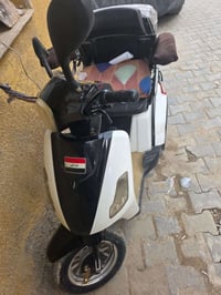 دراجه شحن موديل ٢٤ بطاريات جدد السعر ٥٠٠ عنوانها الحريه الثانيه ٠٧٧٨٢٣...