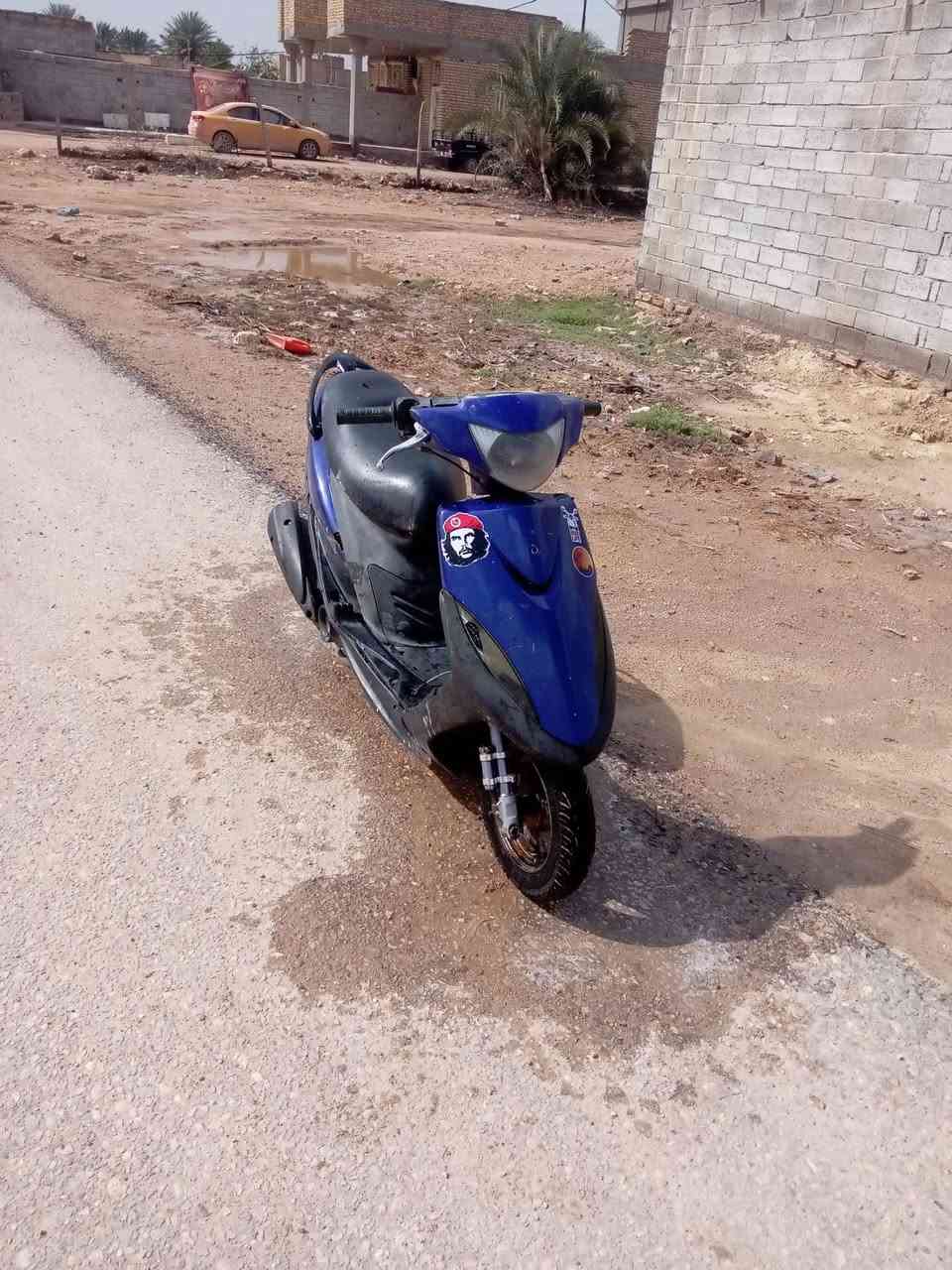 سلام عليكم للبيع ماكس عدله محرك 49شرط معدلك 120 الكهربائية كله شغاله جاهز نضيف دراجه الله شاهد مال جناي سعرها 450بيه مجال مكان المجد معلق ***********
