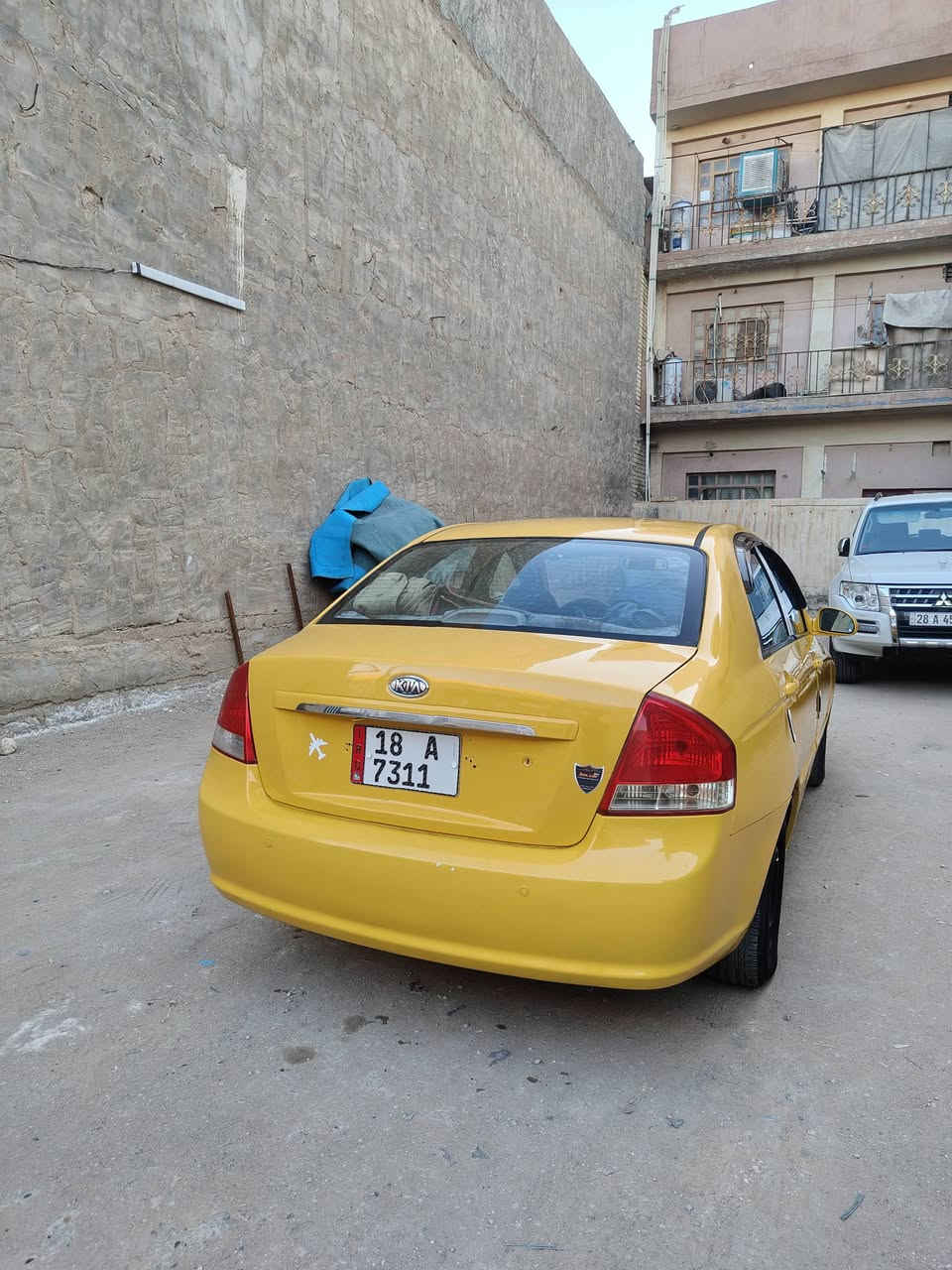 السلام عليكم كيا سبكتره للبيع 2008 رقم بابل نكليزي تحويل ثاني يوم سنويه جديده هزه جديده وارد امريكي حادثه بنيد امبدل فقط بدون دواخل مكينه 2000 مكفوله كير حداديه تخم تاير مكفولات السياره جاهزه كل نقص ما بيه السعر 76وبيها مجال حك الجيه رقم الهاتف ***********  مكلف بل نشر ما متواجد عل نت مكاني كربلاء
