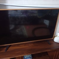 بلازما شغاله مابيها اي شي بس بدون نت حجمها ٤٣ سعرها ١٥٠ وبيها مجال ٠٧٧...