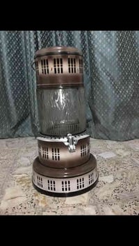 عندي مدفئة نفطيه امريكيه الصنع انتيكه للبيع الاتصال على هذا الرقم ٠٧٩٠...