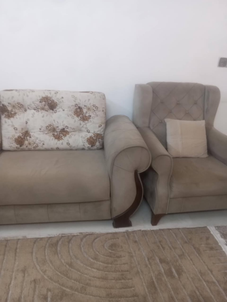 تخم عشر مقاعد نظيف للبيع تركي اصلي ايصير سرير ومخزن اخو الجديد
الاستفسار خاص


**إذا كنت صاحب هذا الإعلان وتريد حذفه لأي سبب، رجاءا أرسل رسالة إلى الدعم الفني**