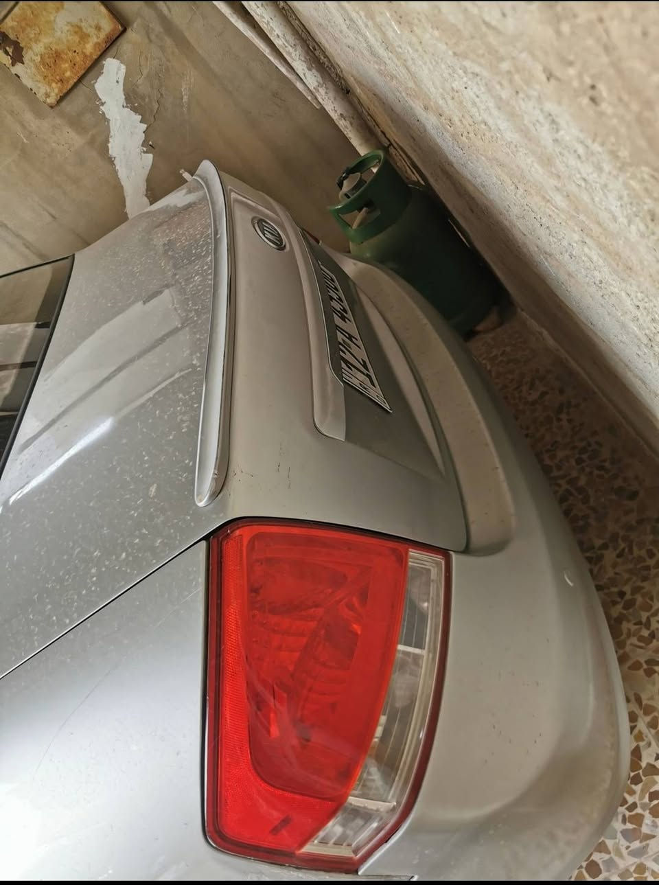 سلام عليكم
كيا سيراتو 2008  ..السعر 90 بي مجال

سيارة نضيفه بدون ضرر والصبغ فقط تقحيل نص السقف 

والكير محرك شرط تبريد وتدفئة شغال 

كشنات جلد تدفئه بالكشنات والمرايا شفط والABS

رقم مسطرة جديد سنوية بسمي كابون موجود والاتصال 

عل الرقم  .. ***********

                ***********
