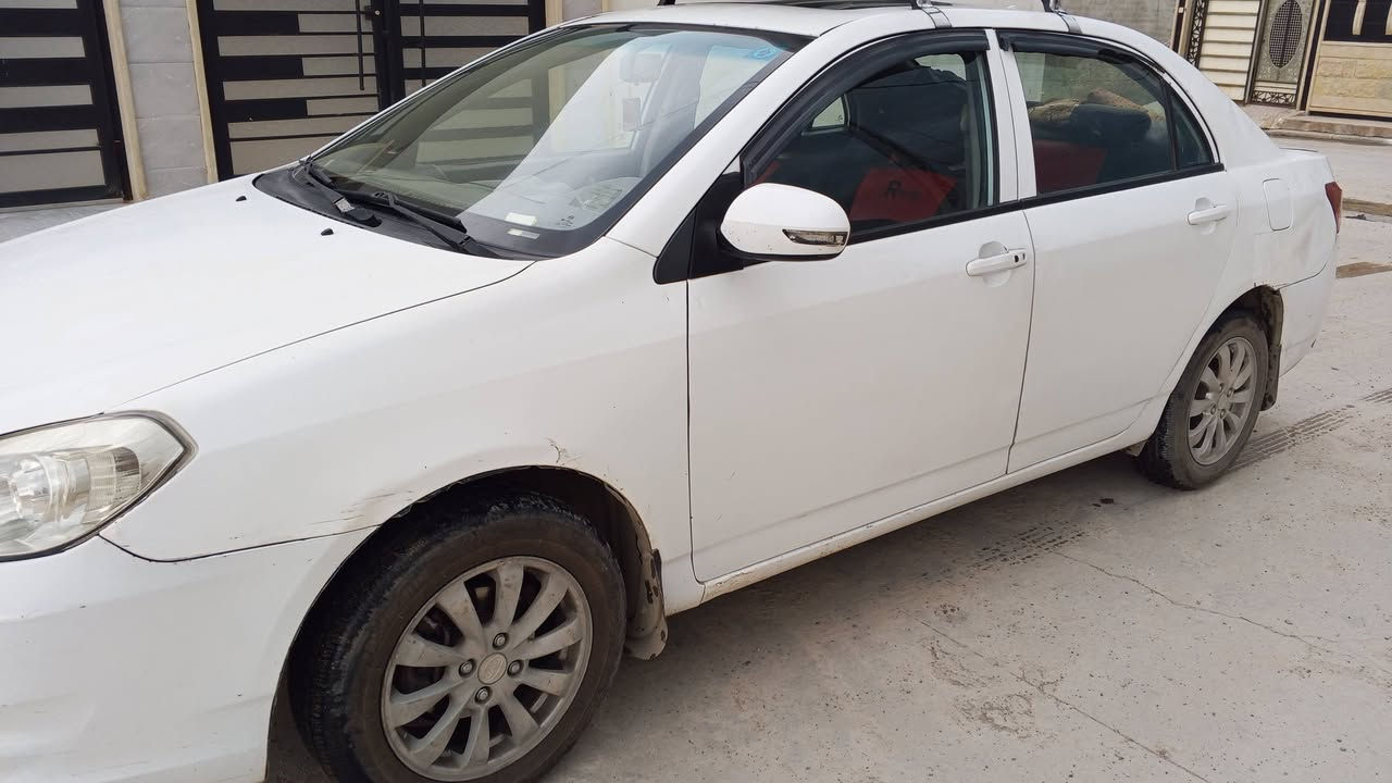 السلام عليكم
BYD G3  2013.
باسمي فول مواصفات گير اوتوماتيك محرك بلادي نظيف 
السعر 46 مجالها شي بسيط 
📞 ***********
