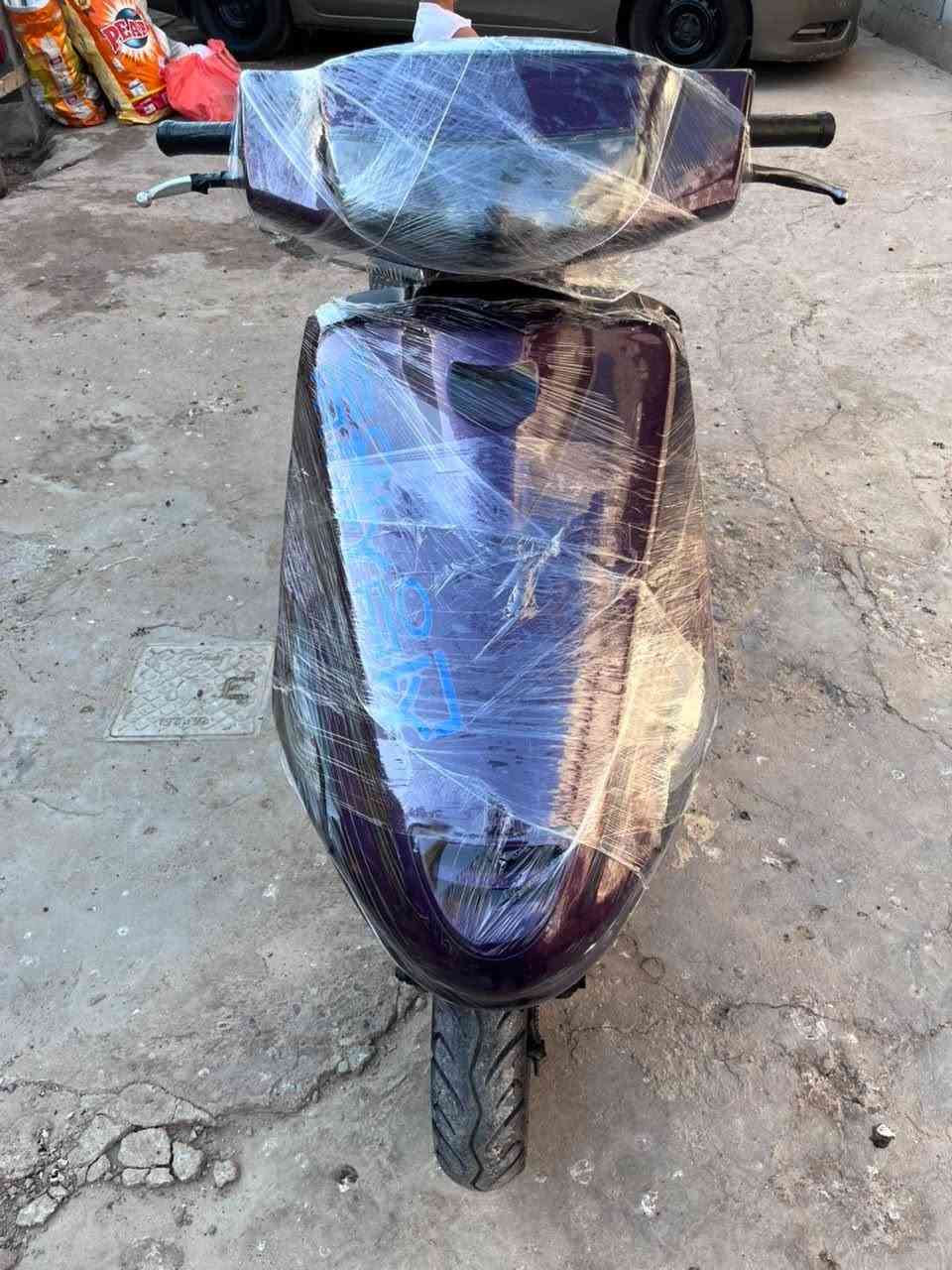 سلام عليكم فراشه نثيه صار سبوعين من اخذتها من ولد منزلها حاويه كهربايات سلف شغاله بس توه بادي بيها خيط تبخير  رايدها ب 600وبيها مجال الشراي  وذا اكو اكزز نضيفه اراوس  رقمي  ***********
