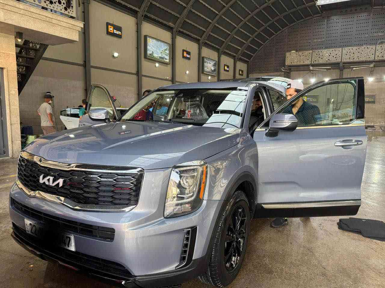 *للبيع سيارة كيا تيلورايد 2022 وارد أمريكي*
عنوان الفخامة وفخر الصناعة الكورية
محرك 3800 gdi 
6 سلندر / 7 راكب 
كشنات جلد اسود - تحكم ستيرن - شاشة لمس - گير أوتوماتيك وعادي 
(3) قطع مبدل وكالة ومصبوغ
مواصفات رهيبة بدون بانوراما 
السعر (228) ورقة
22,800 $ وبيهه مجال بسيط

للجادين فقط التواصل على الواتساب لمعرفة السعر النهائي والحادث بعد المعاينة
ابو إبراهيم / *********** البصرة, العراق
