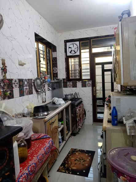 للبيع …للبيع …دار في حي الشباب 
طابو صرف …..
قرب سوق أميمة — مربع جداً مرغوب
مساحة 130 م 
واجهة 6 ونص 
ونزال 20م
يحتوي على ::كراج ومدخلين وصالة ومطبخ 
وخدمات 2 ومنور وحولي 2 
مع 3 غرف نوم وبيتونة وسطح
للإستفسار إتصل على ( ‭0770 263 8124‬ )
