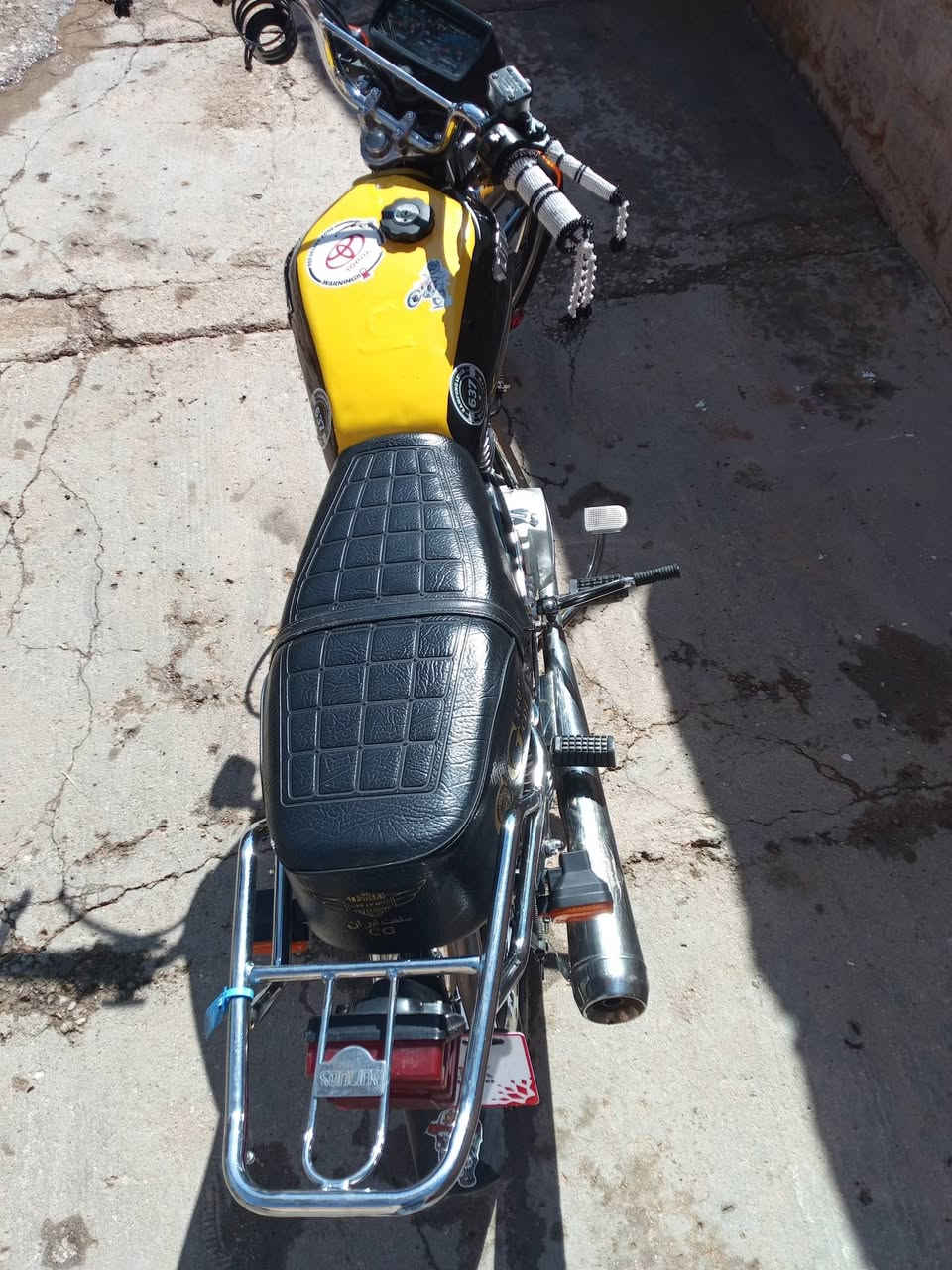 السلام عليكم ورحمه الله وبركاته عندي دراجه للبيع موديل 2023 إيران دراجه  صافيه  ما ناقص اي شي السعر على  الخاص فقط *********** ///
