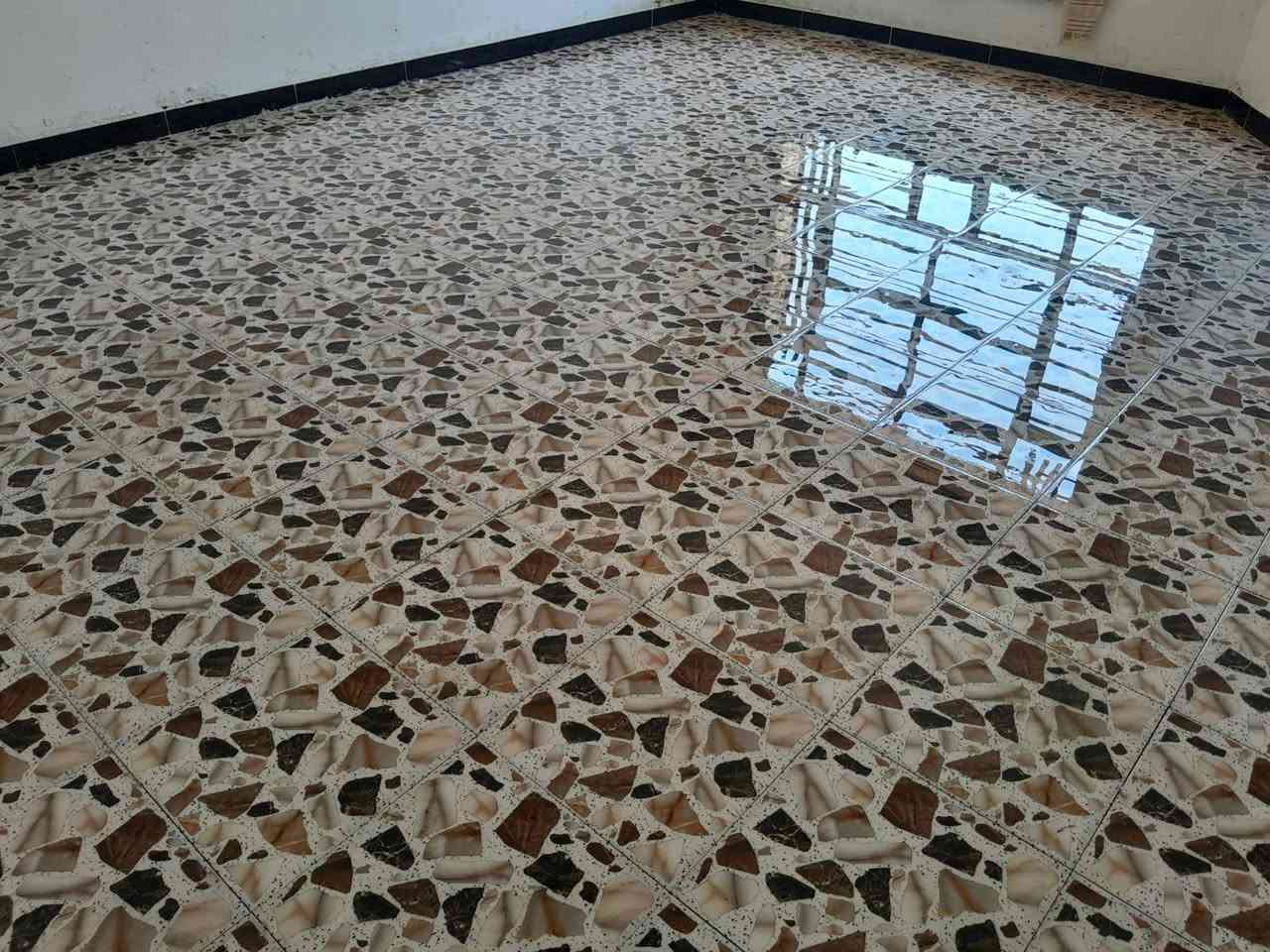 خلفه سيراميك مرمر بورسلين كاشي طابوك زجاجي متفرغ واتساب *********** *********** واني بلخدمة
