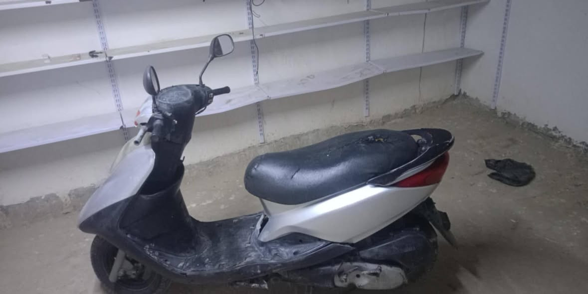 السلام عليكم للبيع كوم حديد ما اخذتها للتصليح لذلك ما اعرف عطلها سعر 160 وبيها مجال بسيط كلش مكاني ذي قار قضاء الرفاعي مو شراي لا تعبني وشكرا


**إذا كنت صاحب هذا الإعلان وتريد حذفه لأي سبب، رجاءا أرسل رسالة إلى الدعم الفني**