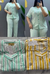 ملابس • موديلات مختلفة • تخفيضات