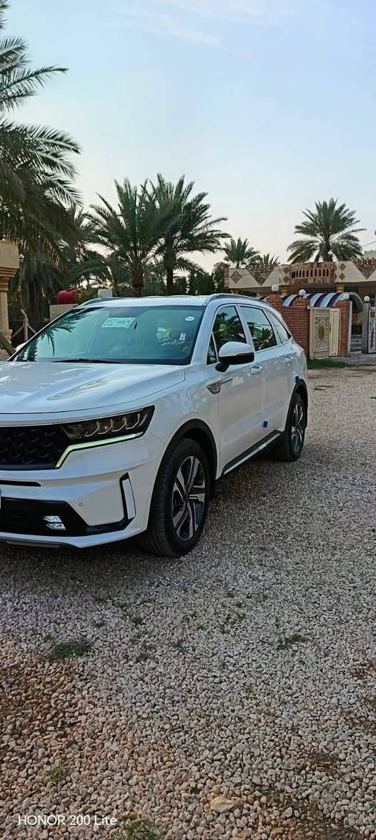 سورنتو 2023 ضمان الشركه الدوليه رقم بغداد أنكليزي 
محرك وكير مكفولات وضع الشركه 
فول مواصفات عدا البانوراما
كير ماوس شفتات ستيرن كشنات كهرباء بالكامل 
حساسات أماميه وخلفيه داخل ابيض 7راكب 6 سلندر
اريل نفكيشن شاشه متصله و تدعم نظام كاربلي واندرويد أوتو شاحن لاسلكي أوتو هولد أنظمة قياده متعدده 
لايت 3 عدسات زنون أصليه 
جنطه كهرباء كامره خلفيه دواره دخول ذكي اناره ترحيب علامة سورنتو بالدوسه بردات خلفيه اصليه 
سبير الشركه مانازل  
السعر 285 $ وبيها مجال 
أتصال ***********
