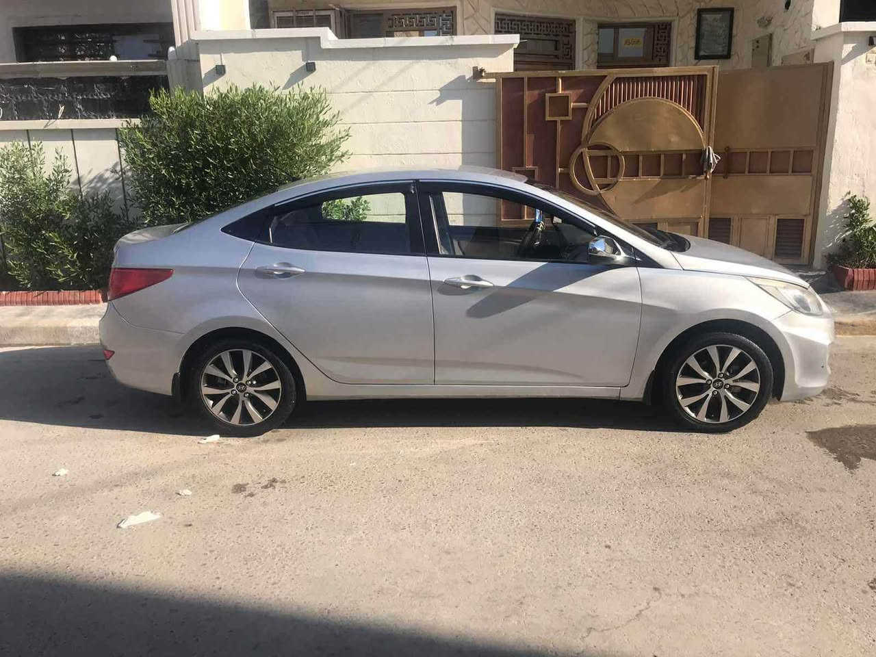 اكسنت 2016 خليجي محرك كير بلاد تبريد ثلج شاشه باد خير من الله باسمي  لايت زنون بلوجكتر زنون السعر 90 وبيها مجال بسيط مكاني بغدادالدوره *********** بغداد, العراق
