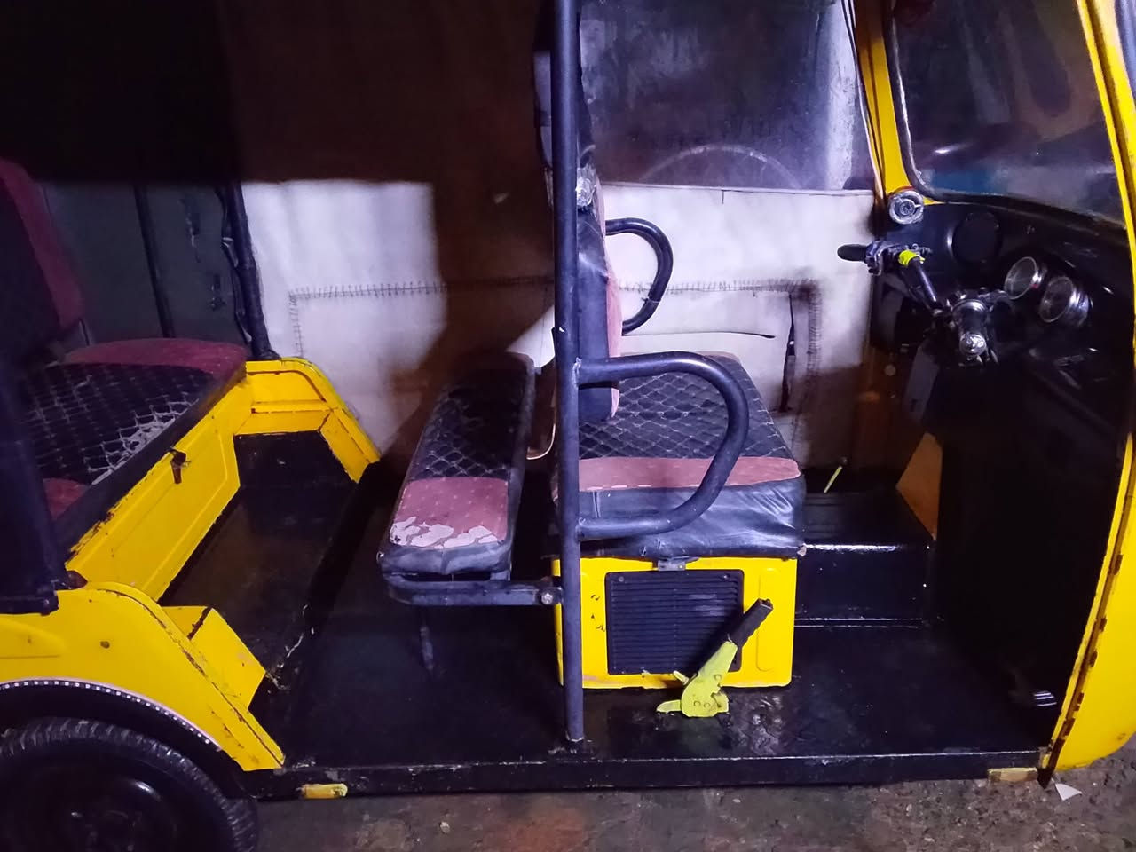 للبيع 2018 شغاله نكره ومكفوله من السرقه بس اوراق بيها اصوليه عنوان بغداد جرف النداف  سعر مليونين قفل شراي يتصل ***********
