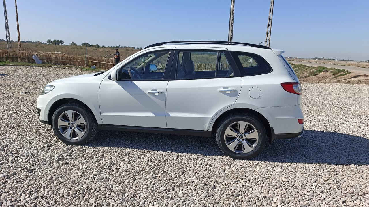 ياللة
سنتافي ٢٠١٢خليجي فول موصفات 
محرك 6سلندر  
بصمة بصمة اوباب 
اشارة بل مري مري شفط
حساسات 
كامرة خلفية
 ما شية 93

٣ قطع تبريد 
كشنات جلد.    
كشنات كهربايايات 
تبريد ثلج 
٧راكب 
تخم تايرات
كير و محرك كفالة عامة
 سيارة جاهزة على اخر حباية 
السعرة (174)وبية مجال 
مكان سيارة بابل 
‏‪***********
