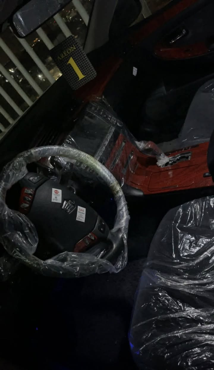 شاهینە موس بۆ فرۆشتن
شتی لۆک  
بێ بۆیاخ
بچوک بە بچوک 
کامل مەسروف
یەک دەستە لای خۆم بووە هەر
کۆدی بۆ کراوە

0776 905 5499
