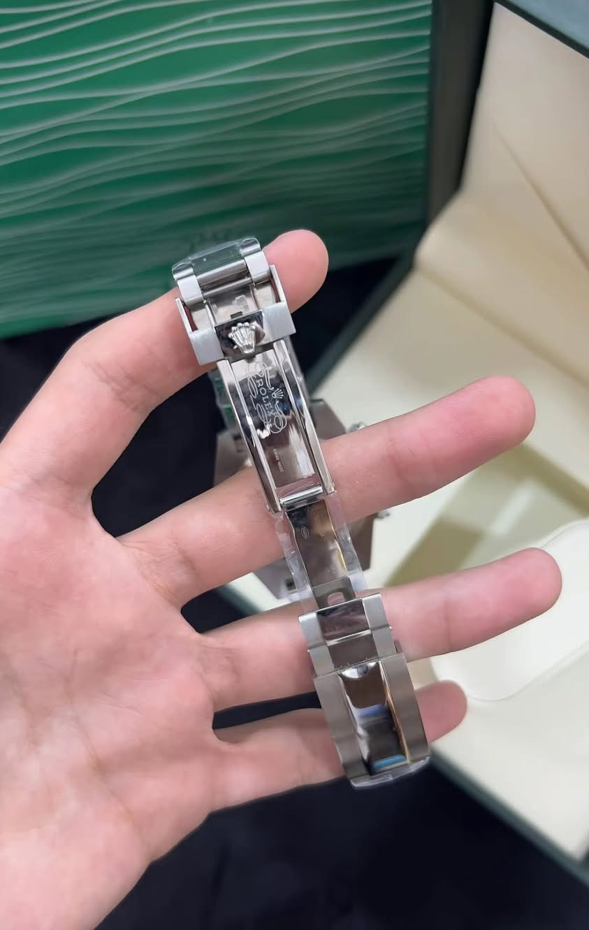 رولكس دايتونا اوتوماتيك
جميع السناتر شغاله 
فول كوالتي 
((مزاد من 50 الف))


**إذا كنت صاحب هذا الإعلان وتريد حذفه لأي سبب، رجاءا أرسل رسالة إلى الدعم الفني**