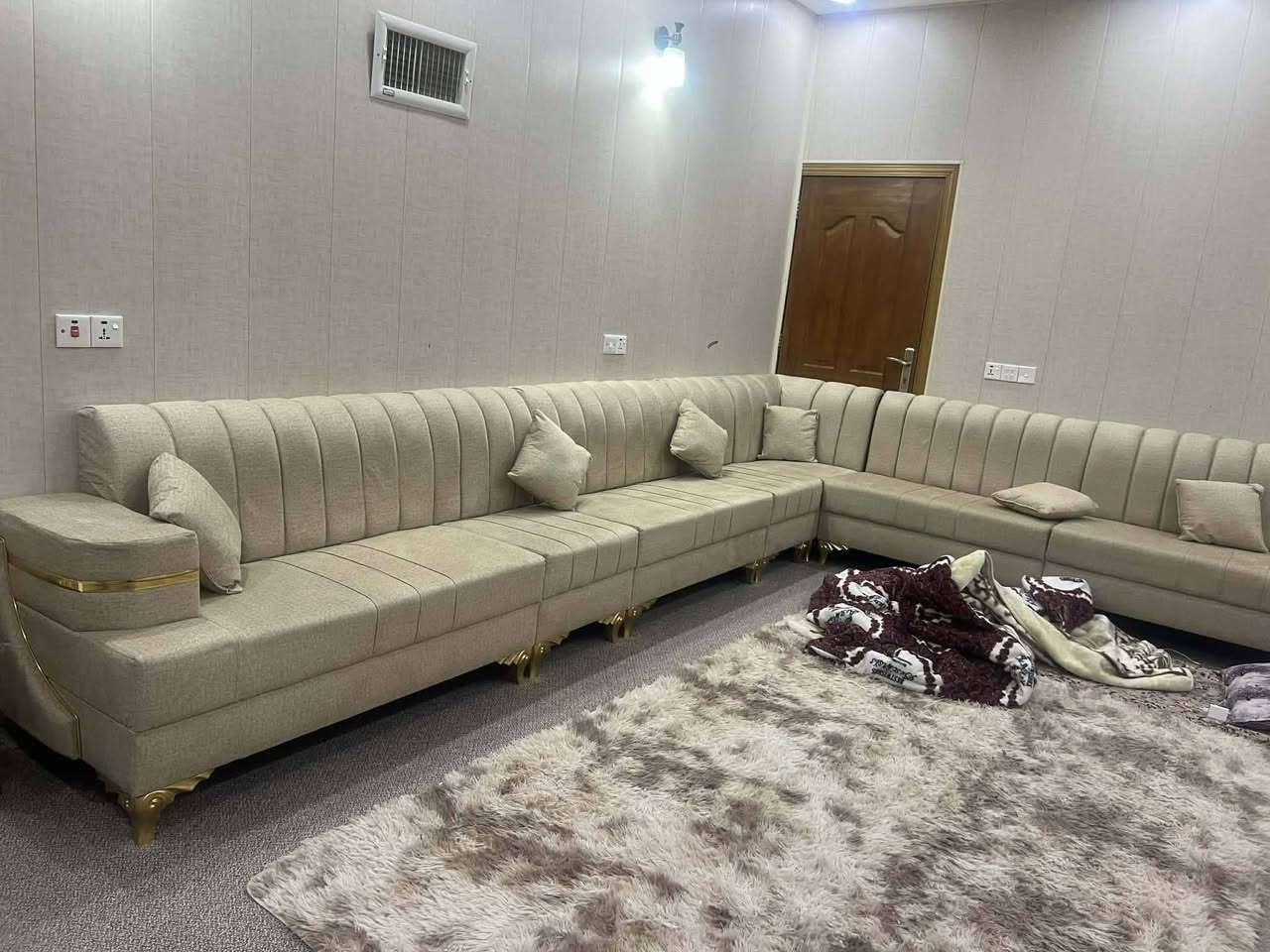 ديوان نضافه فول مال بيت للبيع للستفسار تواصل وتساب ***********
***********
