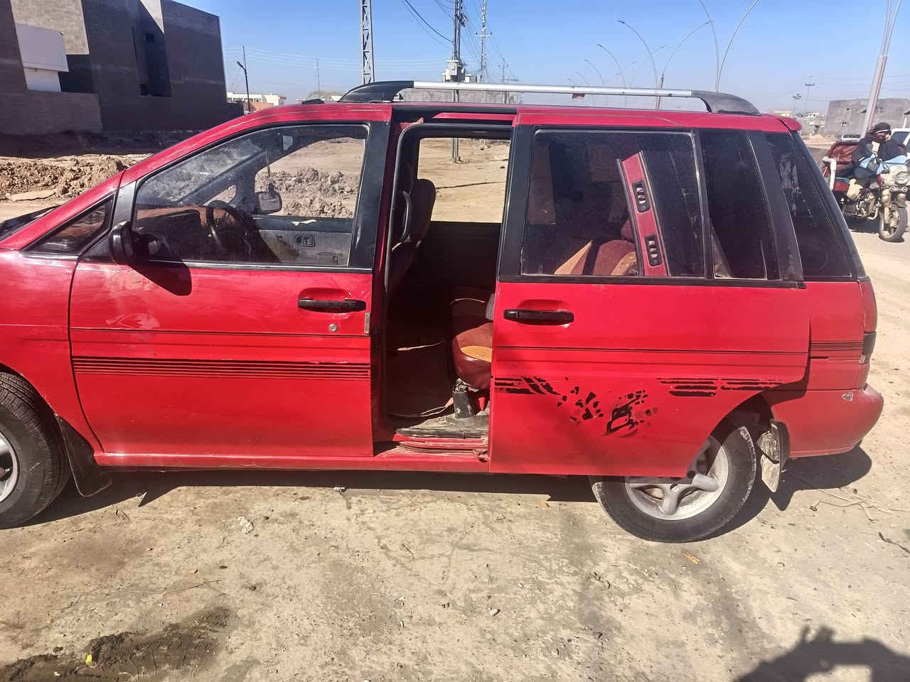 سلام عليكم سياره نيسان براري للبيع محرك وكير كفاله حداديه جديدة تخم تاير جديد السعر 35 وبيه مجال للاستفسار الاتصال ***********
