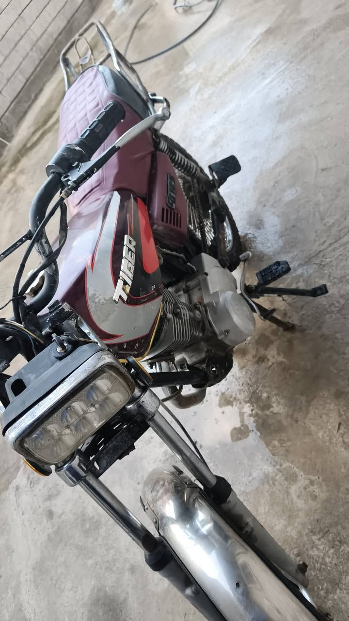 ماطور للبيع ايراني محرك نظيف سعر 250 بمجال***********
الاستفسار راسلني على الواتساب
