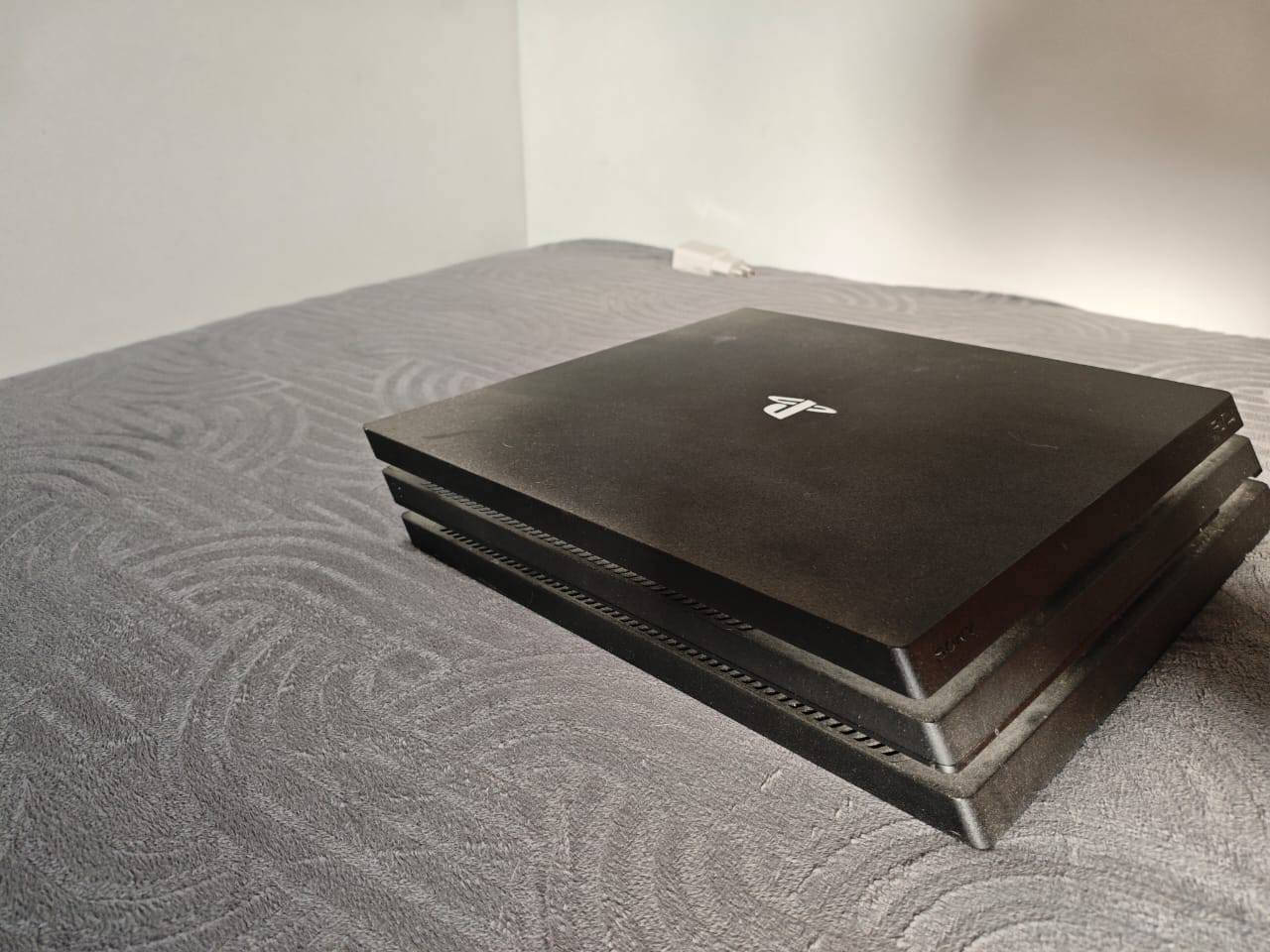 الموبايل poco f8 ultra جديد صار الي سبوع مشتري سعره 950 اما PlayStation 4 Plus بي 3 جوستكات ازرك واحمر وابيض نهايته 500 

رقم الهاتف *********** ابو فاطمه
المكان شارع فلسطين (بغداد)
