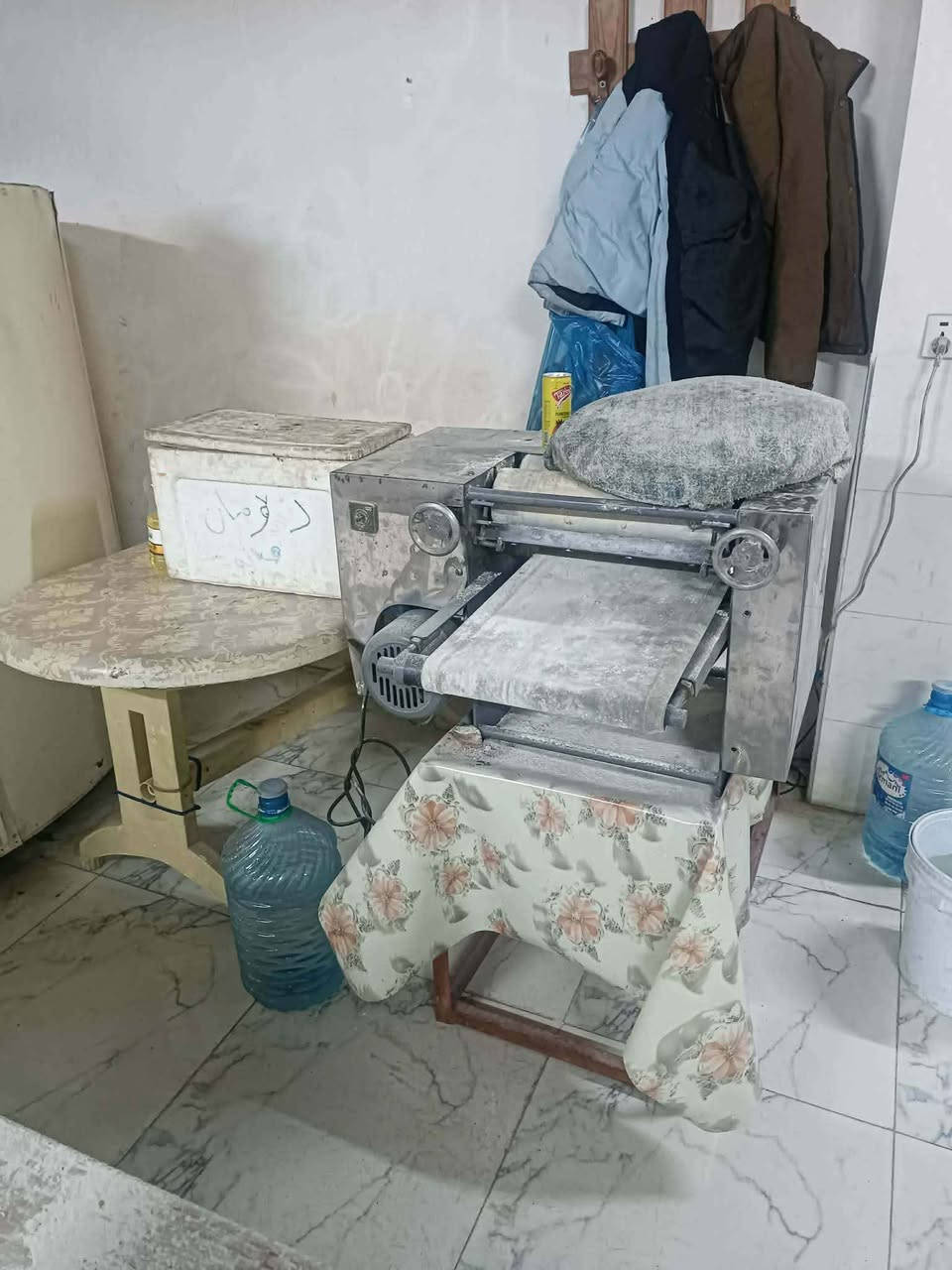 فڕن کولیرە ونان .هە موشتیکی لە گە ڵە کاملە.شوین چە م چە ماڵ.*********** شمشمل, السليمانية
