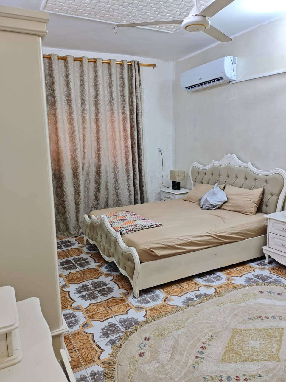 بيت مؤثث شارع الصفا الموحيه
ب750 الايجار 
*********** 
***********
