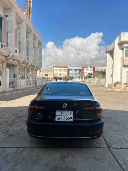 السلام عليكم جيتا موديل 2019 سيارة بيها بنيد صبخ بيدون دواخل ايربك استرين سيتم  كئر و محرك شرط تعويل و غرامة شرط سنوي جديد حجر شرط  موصفات  S  مكان سيارة عقرة سعر 127.    ***********  واتساب
