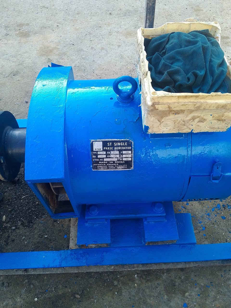 مولد للبيع 12كيفي مكينه نضيفه وشغاله هندر واحد عل فحص مكاني بغداد المعامل الحسينيه سعر 600الف وبيه مجال ***********
