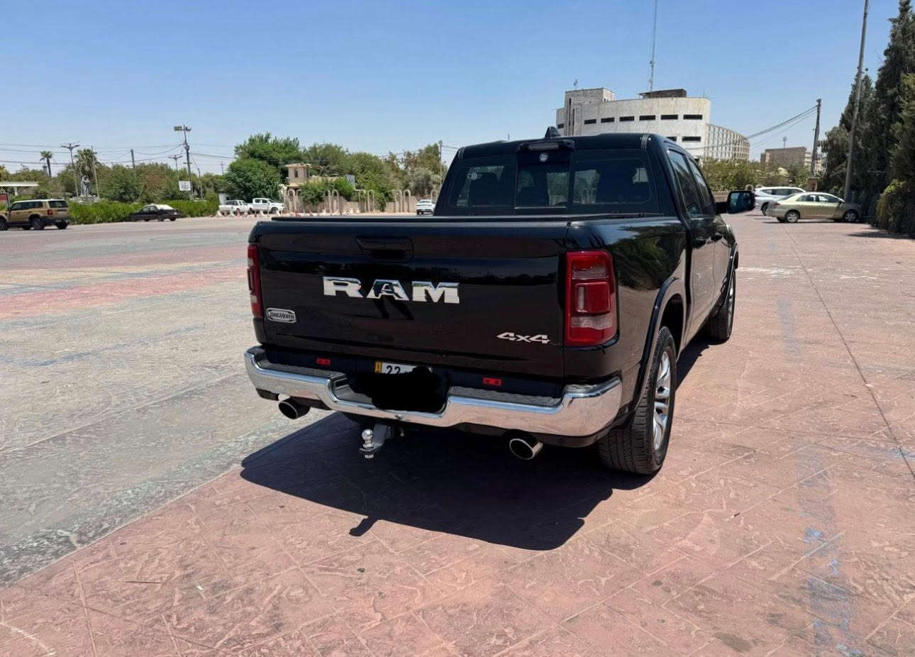رام لونك هورن وكاله هارلم خليجي
موديل 2023

رقم اربيل  مكان السياره الحالي اربيل

ماشيه 76 الف كيلو

مغلفه ppf كامل 

مكفوله كفاله عامه  

بدون صبغ بدون تبديل او بارد 

محرك 8 سلندر 5700 

غلاف بدي عليه

فول مواصفات عده الجكات 

بانوراما

رادار امامي  تفاعلي

رادار خلفي تفاعلي 

رادارات جانبيه 

5 كامرات حتى المرايه الوسطيه كامره 

داتا شو تعرض على جامه السايق 

كيجات داتا شو 

شاشه جبيره 

كشنات كهرباء 

كشنات ميموري للسايق

كشنات جلد قرميدي 

تدفئه وتبريد كشنات اماميه وخلفيه 

دوسات كهرباء 

اوتو بارك 

حساسات امايه عدد 6 

حساسات خلفيه عدد 6

تنبيه خروج عن المسار

رقمي ***********

