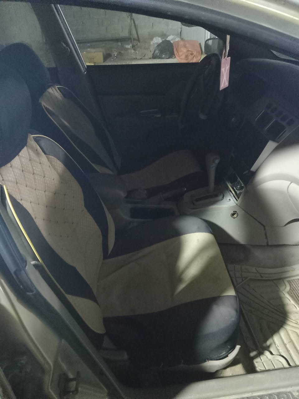 سلام عليكم اي فايف مكينه كير كامري جاهزه للأخير ٢٠٠٨ رقم دولي السعر ٤٢ وبيه مجال ***********
