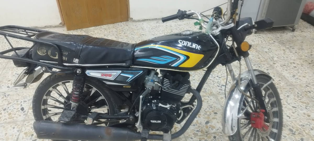 السلام عليكم دراجه نوع ايراني سونك B 
موديل 2025 السعر 750 وبيه مجال بغداد بوب الشام 
الإتصال ع الهاتف 
***********
