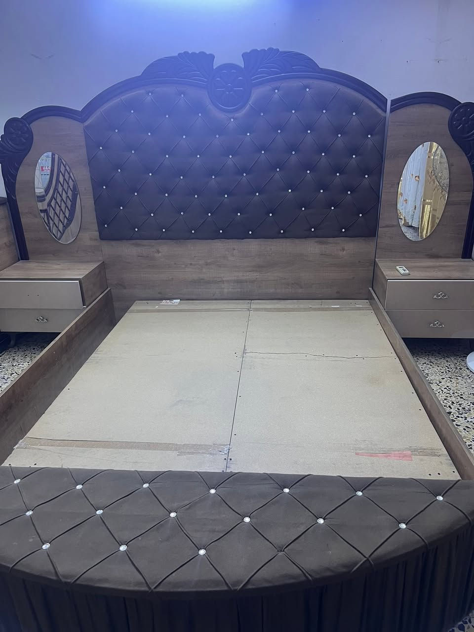 السلام عليكم غرفة تركية للبيع السعر 650 وبيها مجال مكان بغداد الشعب


**إذا كنت صاحب هذا الإعلان وتريد حذفه لأي سبب، رجاءا أرسل رسالة إلى الدعم الفني**