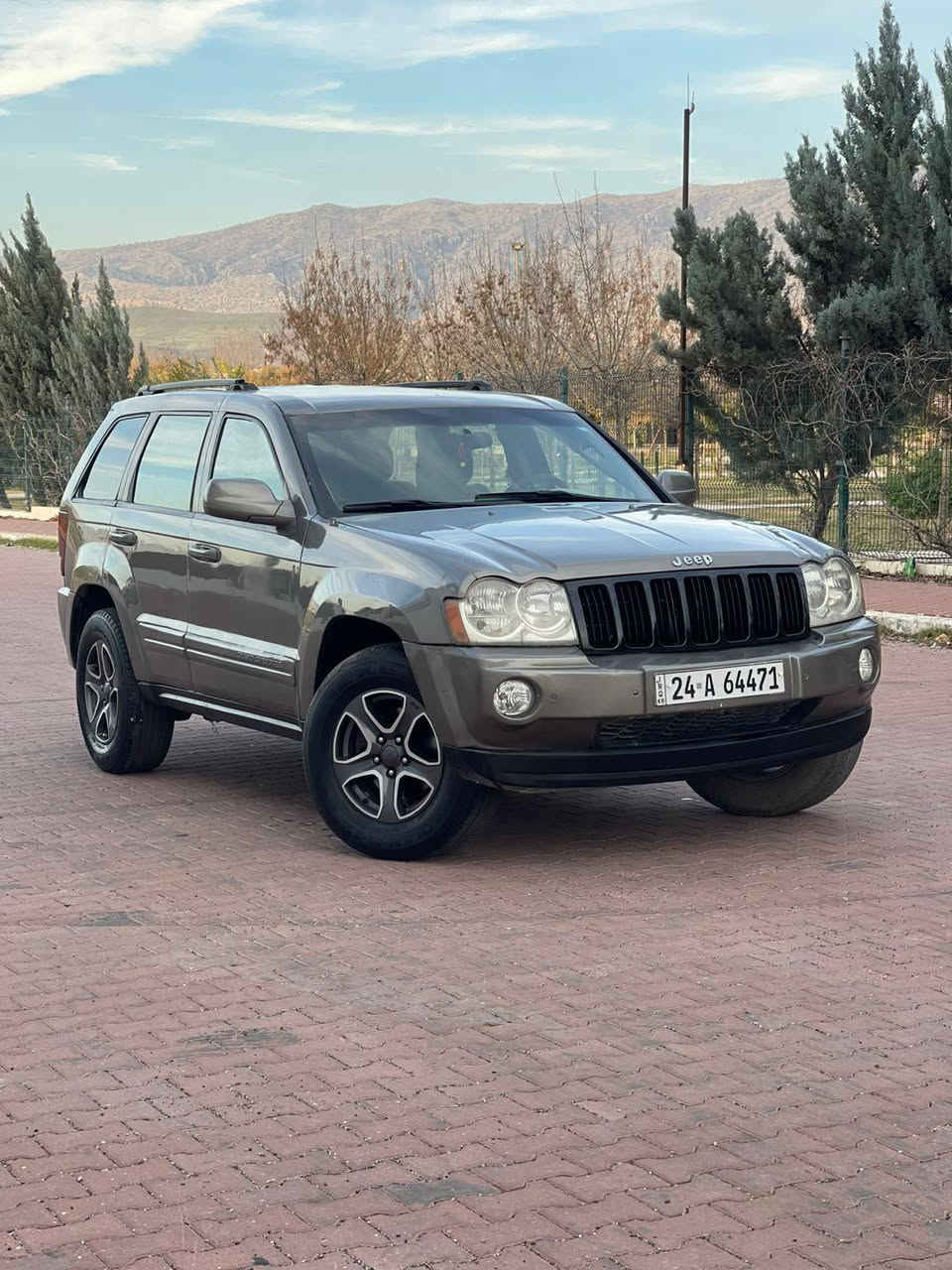 عربي / کوردی 
کورك : ***********
رقم تلفون : ***********
رقم بي واتساب : ***********
سعر : 78 ورقە و مجال بسیط 
عليهاغرامە :  200 $ دولار  غرامه  ينزل من سعر 
للبیع او مراوسە جیب لاریدو مودیل 2005محرك 6 سلندر حجم 3700 مرغوب تبرید شغال ثلج قطعتین شاشه اندرويد کیر اوتوماتیك صبغ عام جمالي بدون  دواخل وسیارە کیر و محرك  وتبرید  و صدر امامي و خلفي جدید غرفتها جدیدة و مرتبە و  حلوە  و جاهزە بدون عیب و کهربائیات شغال رقم و سنویە جدید وتحویل و وکالە  شرط  باسمي مكان السياره ... قظاء عقرة ... بین اربیل و دهوك ..... 
ــــــــــــــــــــــــــــــــــــــــــــــــــــــــــــــــــــــــــــــــــــــــــــــــــــــــــــــــــــــــــــــــــــــ
بو فروشتن و گورینەوە جیب‌ لاریدو مودیل 2005 مەکینە 6 پستنی حەجمی 3700 مەرغوب سەیارەکە کیر و مەکینە و تەبرید و کارەبایەتی هەموی بەشەرتە سەیارەکە توندو تولە  بوياغ عامە پێش و پشت کەبسە سەیارەکە  تەخمی پێش و پاش نوێیە دینار مەسروفی تێدا نیە بەشەرت سەیارەکە رەقم و سەنەوی   نوێیە بە ناوی خومە تەحویل و وەکالە  .... شوێن ... قەزای ئاکرێ .... اكر, نينوى
