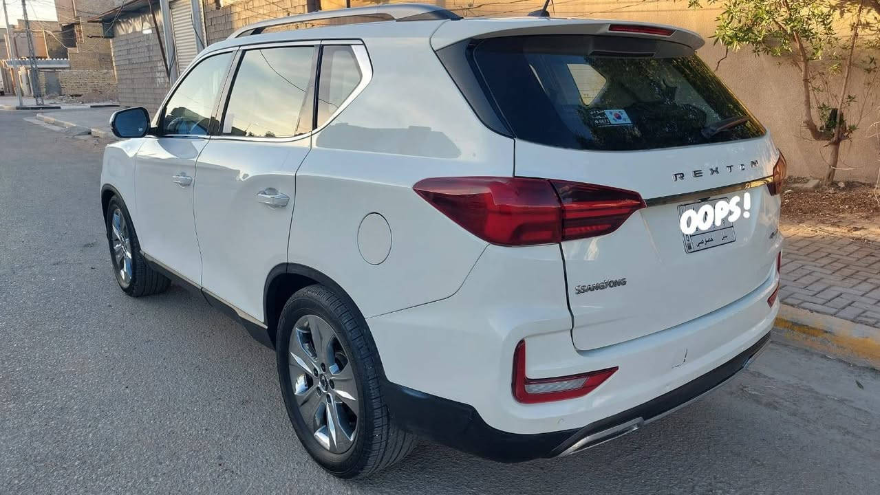 سيارة ريكستون موديل 22 كوري فول مواصفات 7راكب محرك2000 تيربو السعر 200 وبيها مجال أو مراوس وبخدمتكم رقم ***********
