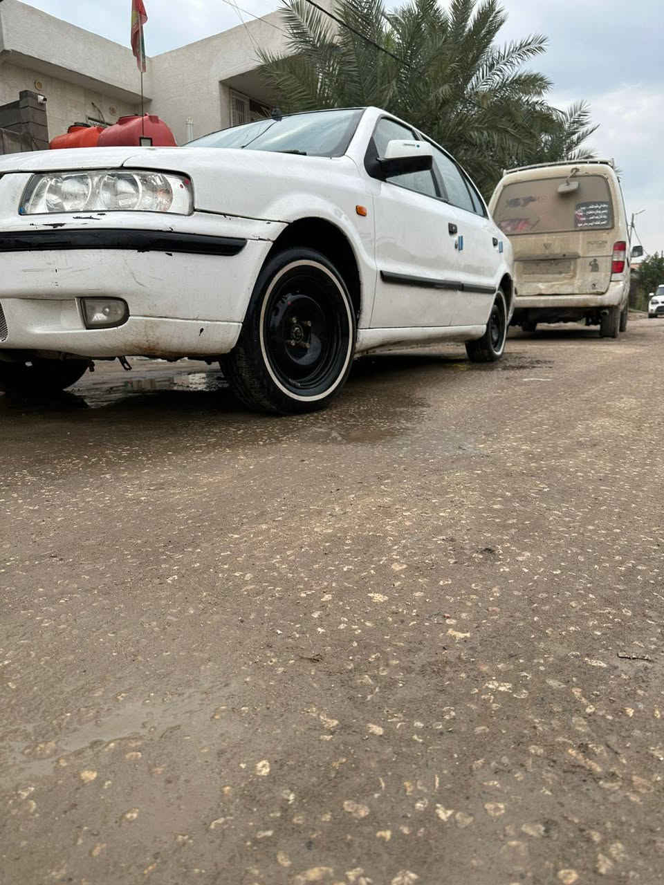 سلام عليكم سمند موديل 11 رقم بابل نكليزي شرط التحويل بيه فقط الداير مصلخ اثر خياس ب43 وبيه مجال بيع مستعجل الشراي يتصل ***********
